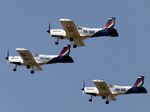 Die Zlin Z-142 Staffel des Malev Aeroclubs