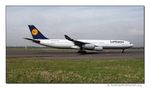 D-AIGS A343 rollt zum Start