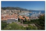 &Uuml;berblick &uuml;ber Hafen und gegn&uuml;ber Monte Carlo mit seinem Casino