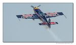 Peter Besenyei auf der Extra300L